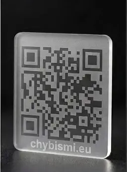 QR destička, Plexisklo
